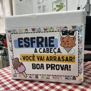 ESFRIE A CABEÇA!